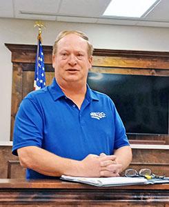 Winston County Commission Chairman David Cummings, discusses the county’s finances at the January 9, Haleyville Area Chamber of Commerce meeting. 